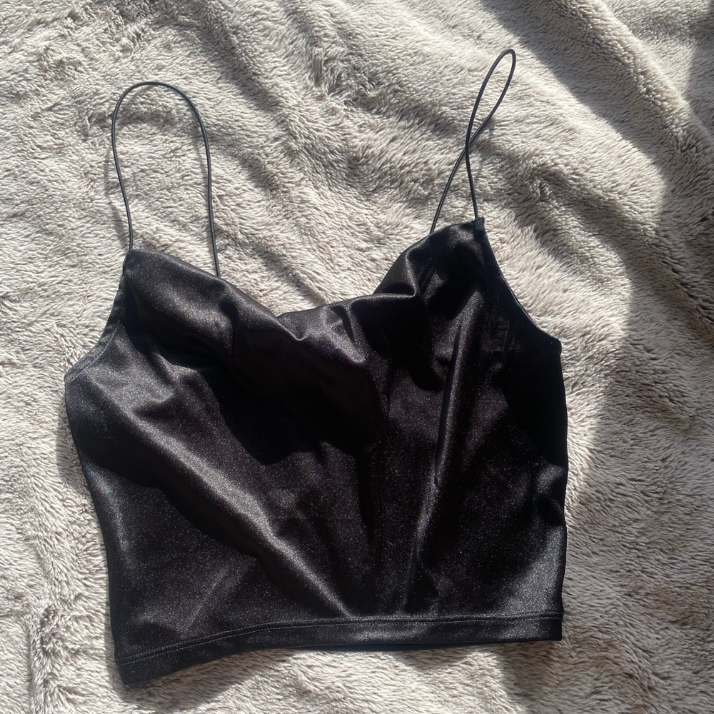 Black crop top